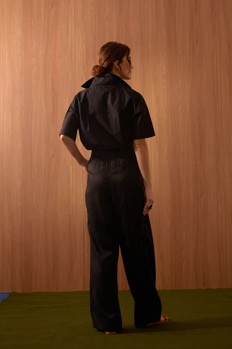CALÇA S/ COSTURA LATERAL