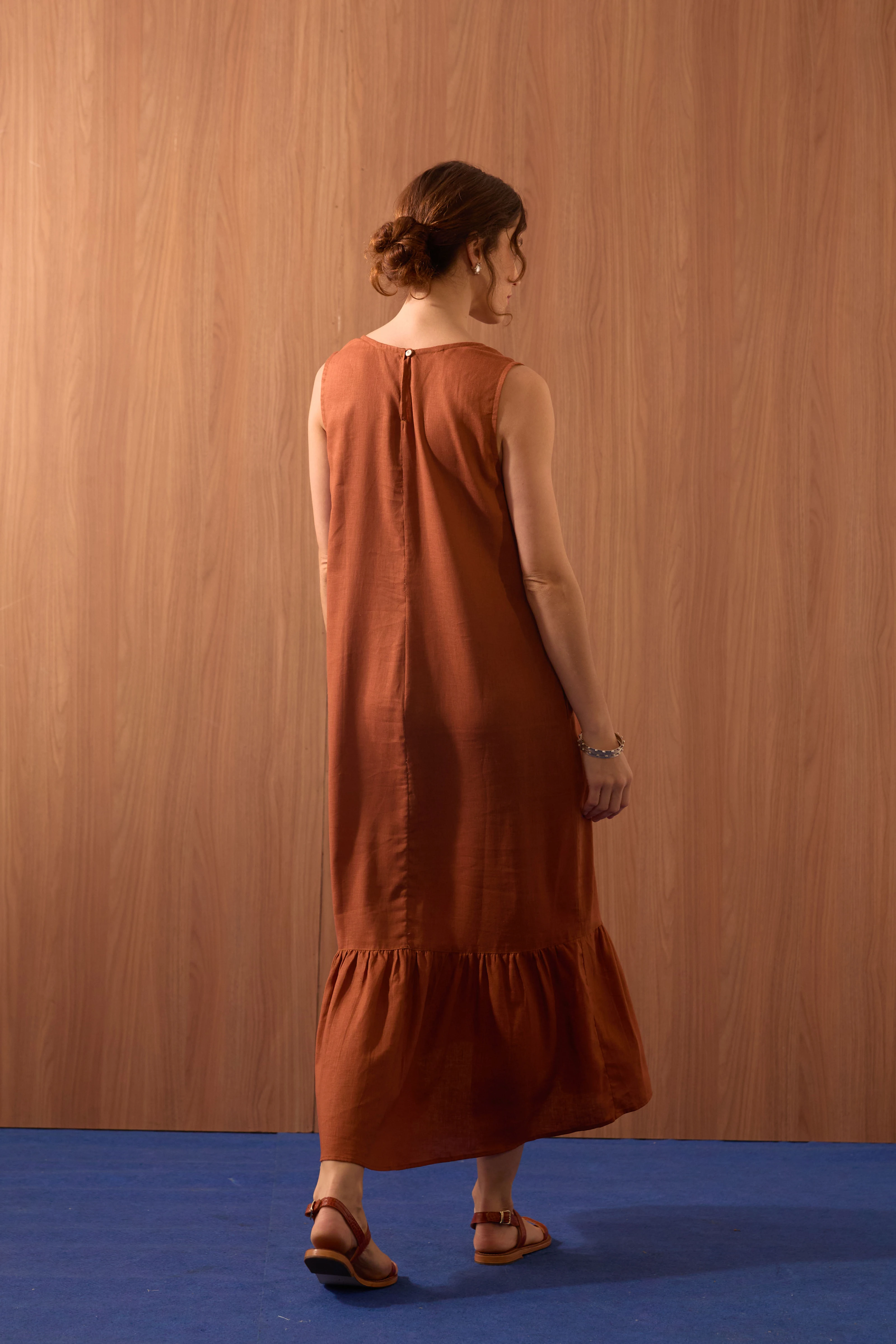 VESTIDO LINHO "VL" BABADO ASSIMÉTRICO