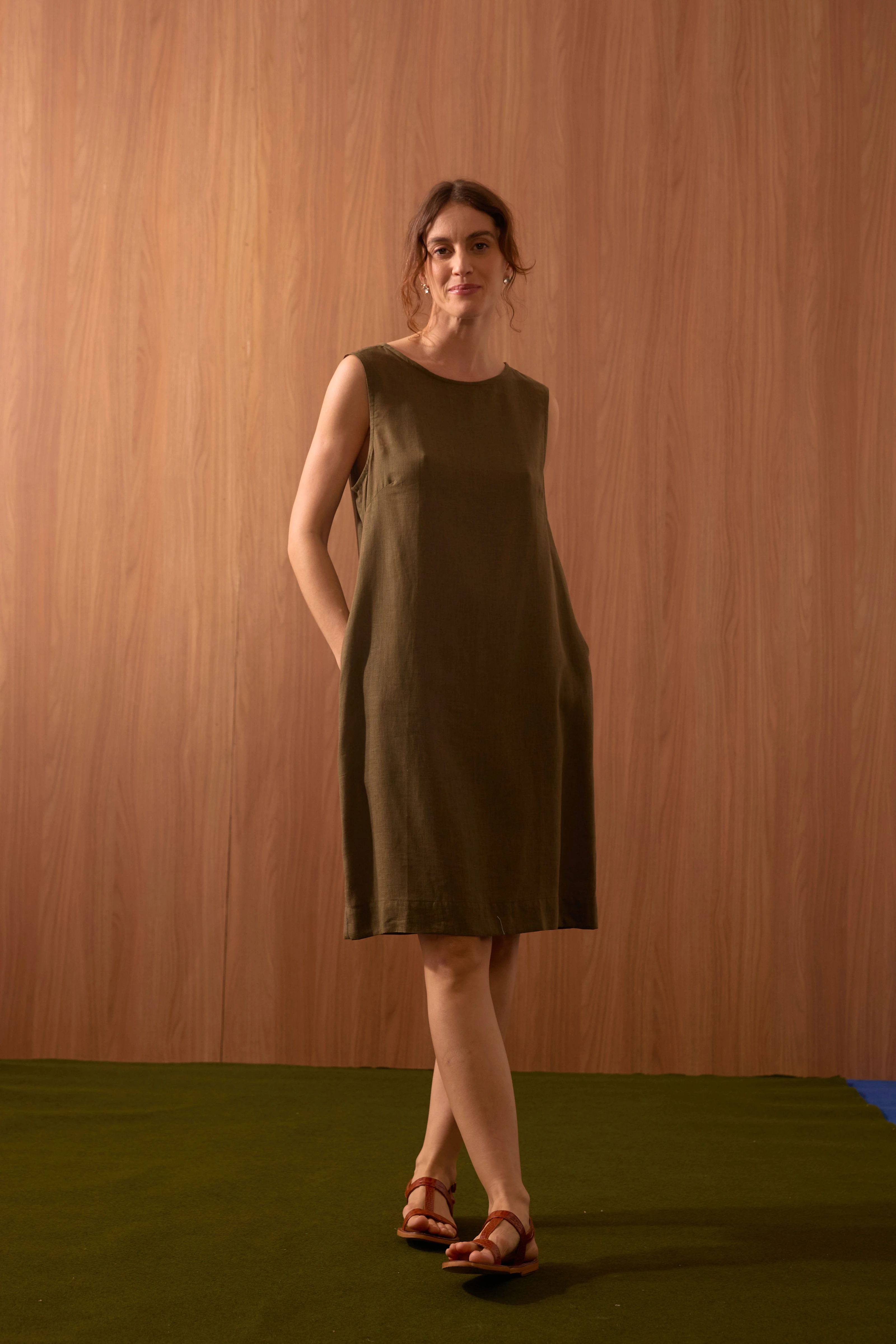 VESTIDO LINHO "VL" BOTOES COSTAS