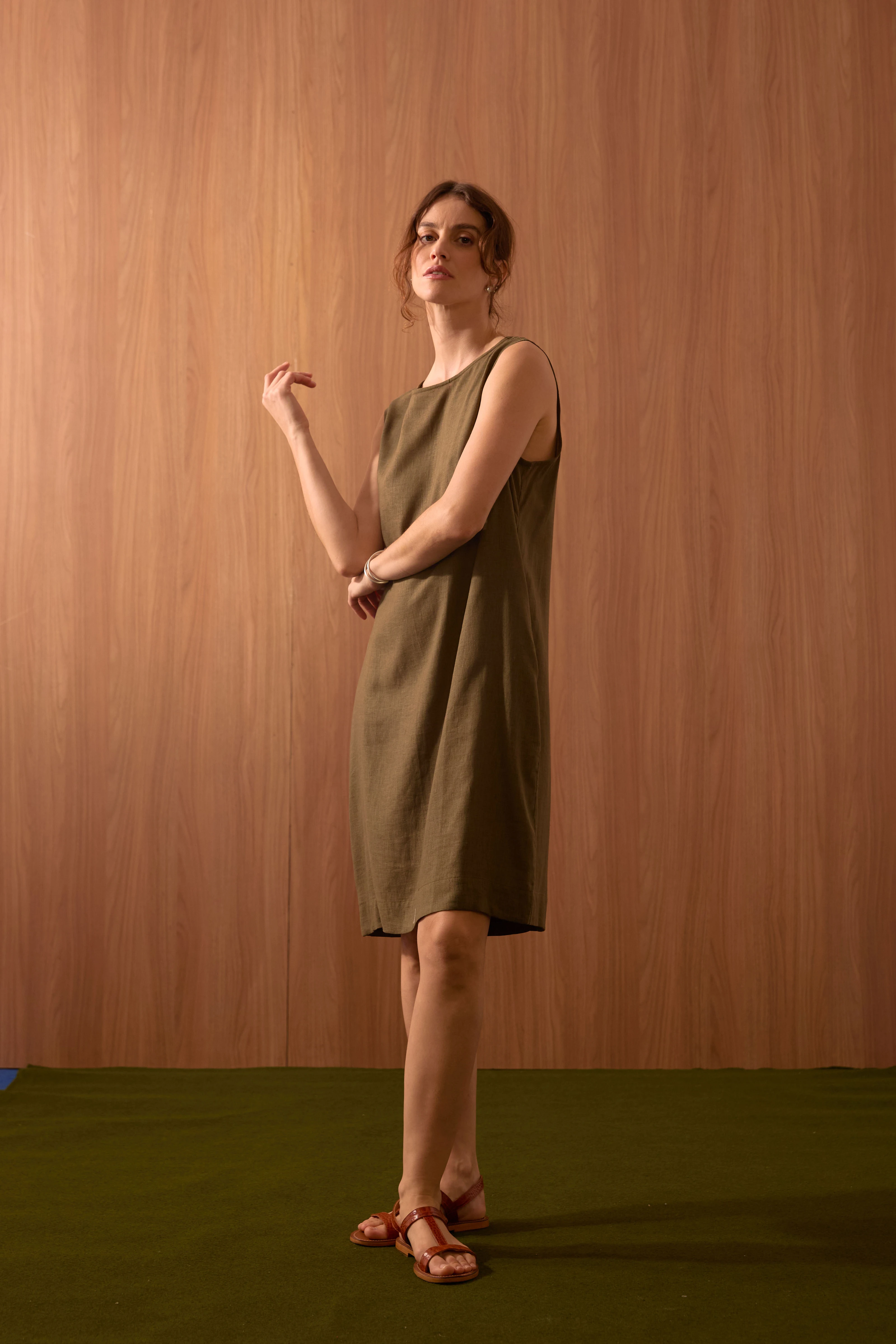 VESTIDO LINHO "VL" BOTOES COSTAS