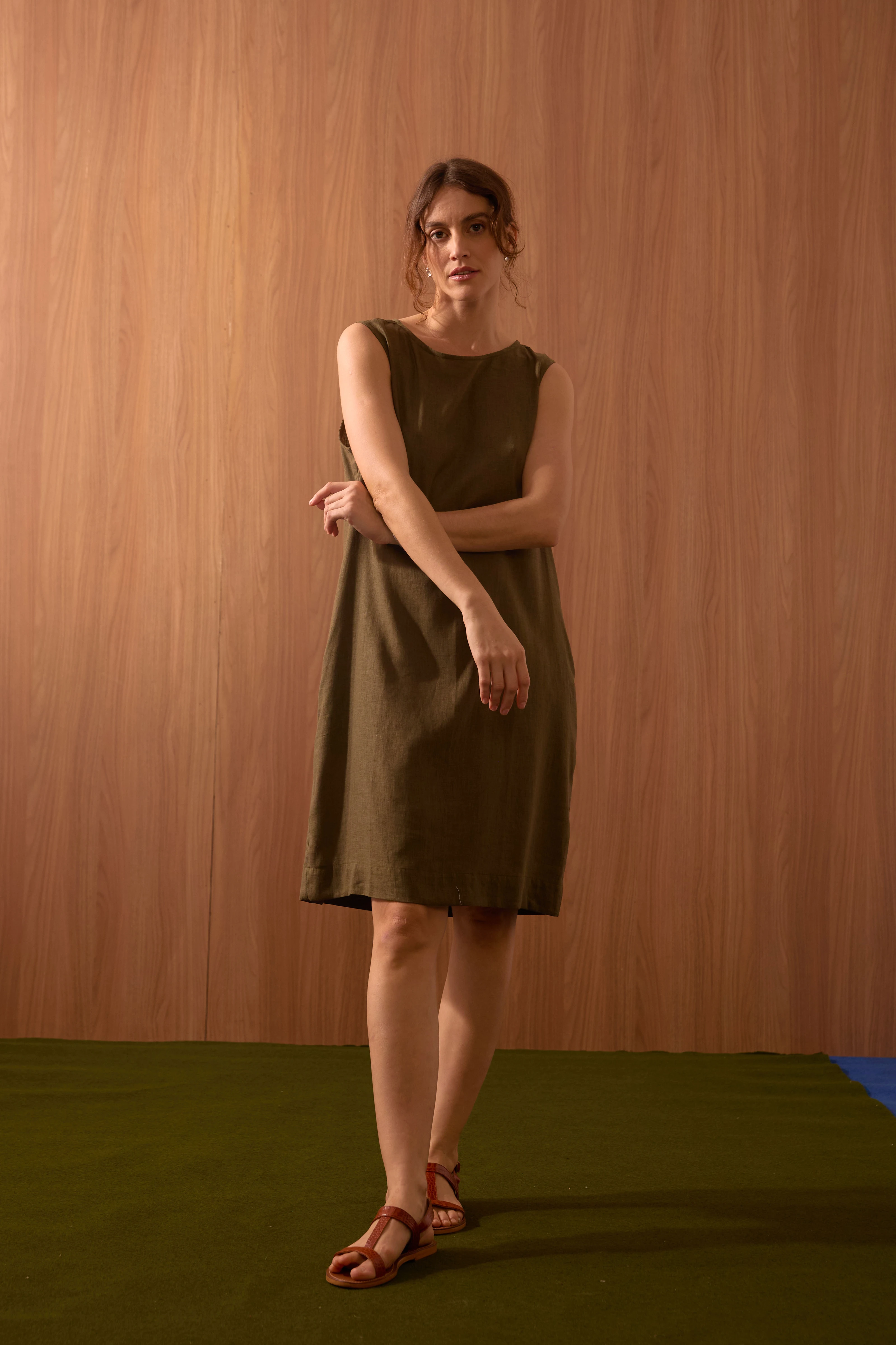 VESTIDO LINHO "VL" BOTOES COSTAS